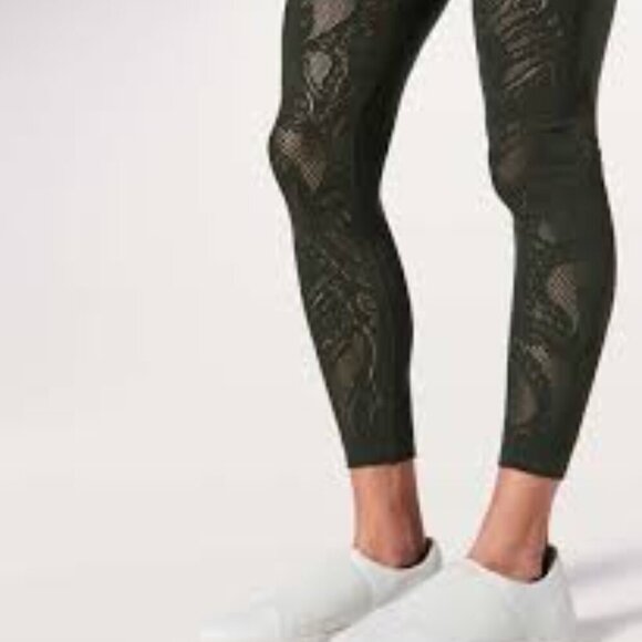 Lululemon Reveal Tight *Lattice Paisley 28" Evergreen 10 - Picture 2 of 11
